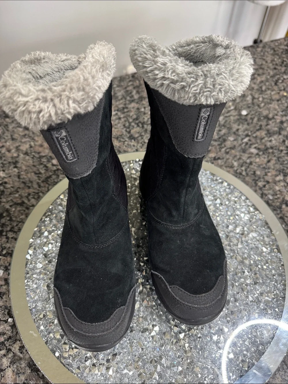 Columbia Black Faux-Fur Cuff Insulated Winter waterproof Boots EUC 7.5
